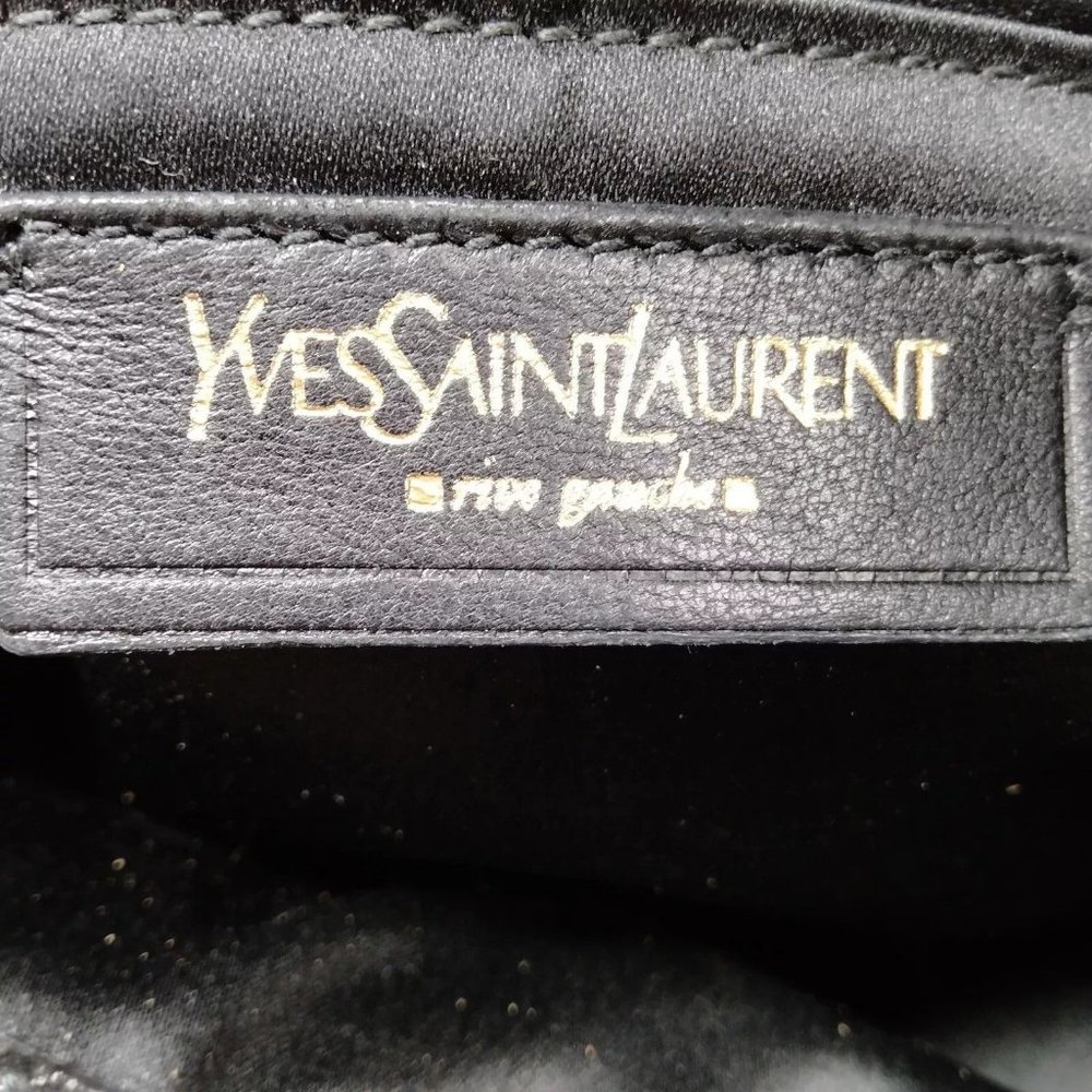 647193BC (L2) YVES Saint Laurent Hand Bag Black Enamel - Picture 7 of 9